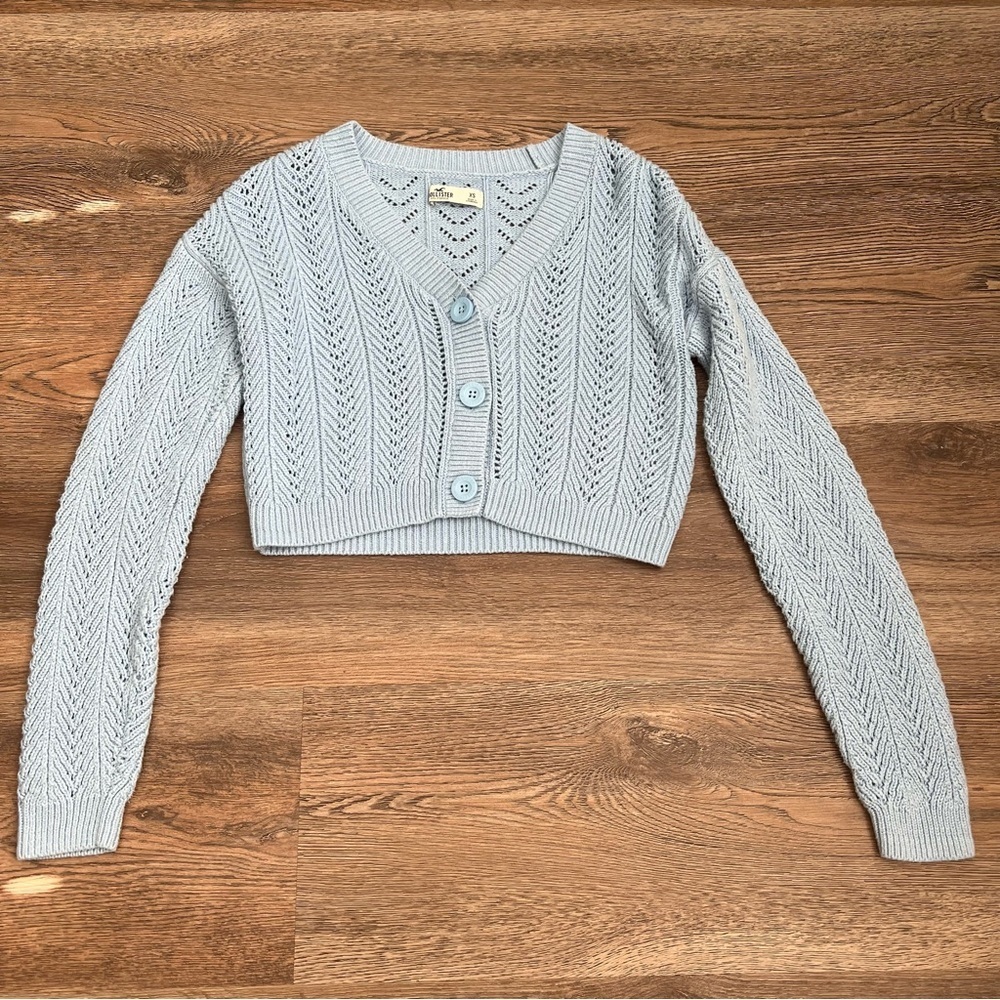❄️ Hollister Light Blue Cropped Crochet Knit Sweater Button Down Size XS